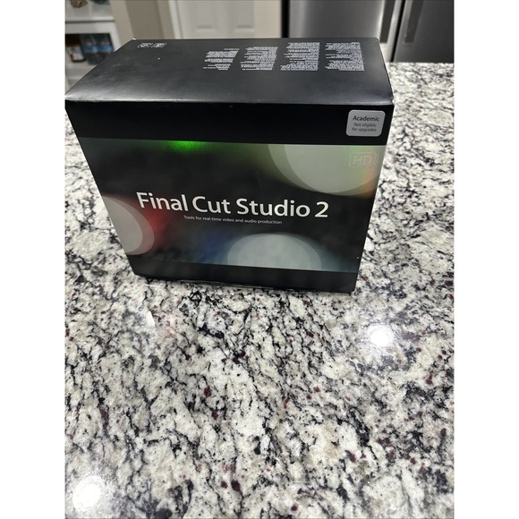 Apple Final Cut Studio 2 Editing Software Complete with‎ Manuals & 9 Cd's - Picture 1 of 8
